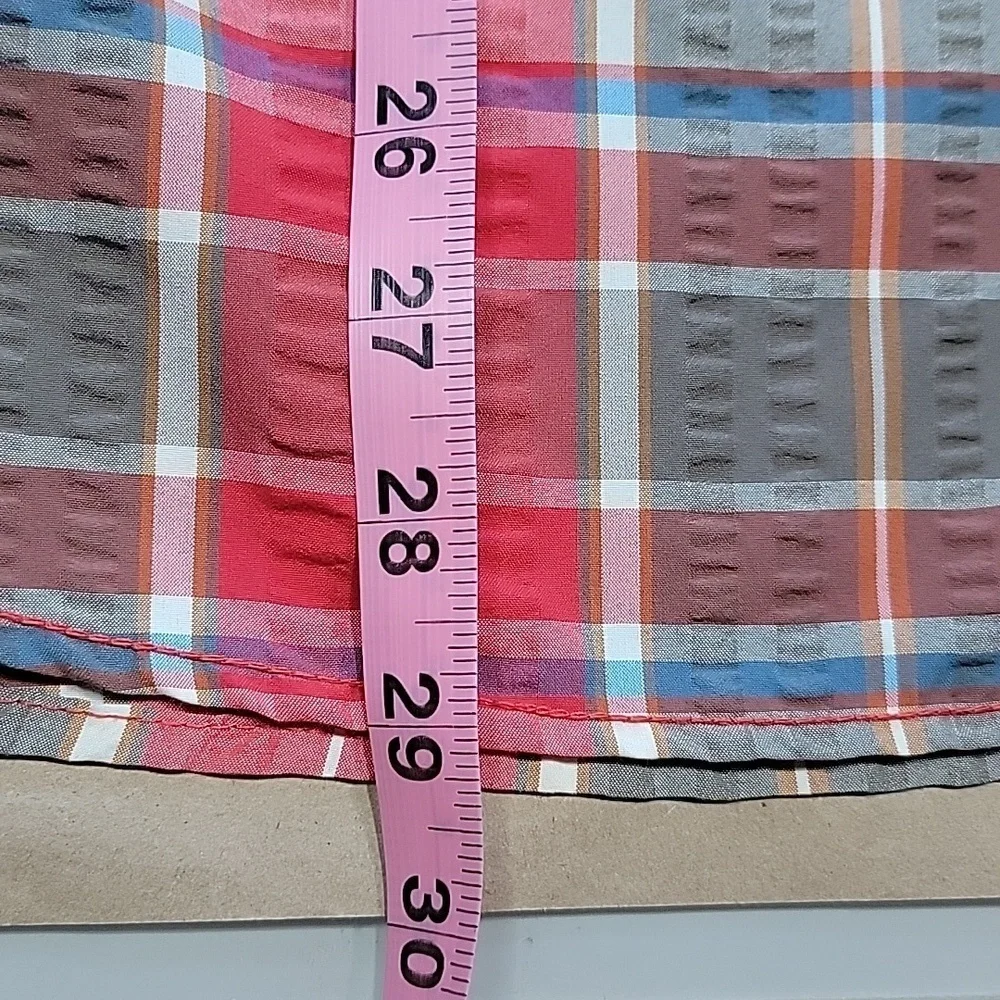 The North Face Size M Seersucker Red, White, Blue & Taupe Button Down Shirt